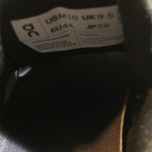 On Cloudrunner Mesh Running Men’s Sneakers - Picture 11 of 11